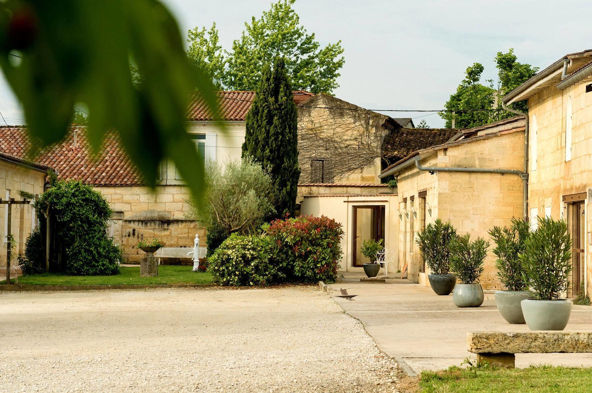 Moulon-sur-Dordogne Chateau La Mothe Du Barry المظهر الخارجي الصورة